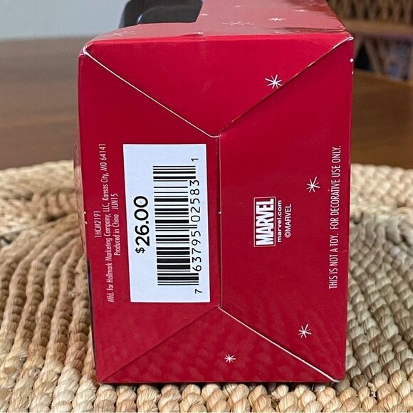 NIB 2015 Hallmark Marvel Ultimate Spider-Man Christmas Tree Ornament - Picture 6 of 8